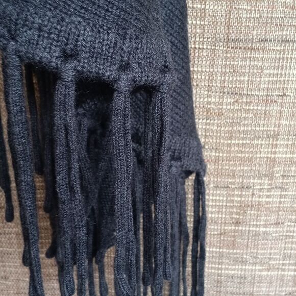 Dex Charcoal Fringe Knit Sweater Vest - Picture 4 of 5